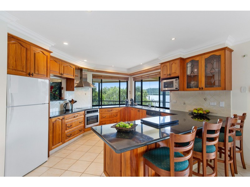 49 Wahine Drive, Russell Island QLD 4184