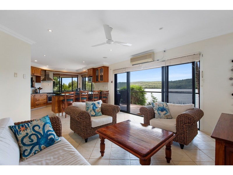 49 Wahine Drive, Russell Island QLD 4184