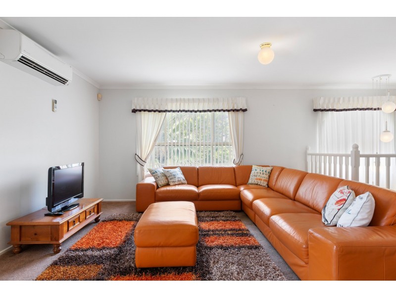 2 Bartlett Terrace, Redland Bay QLD 4165