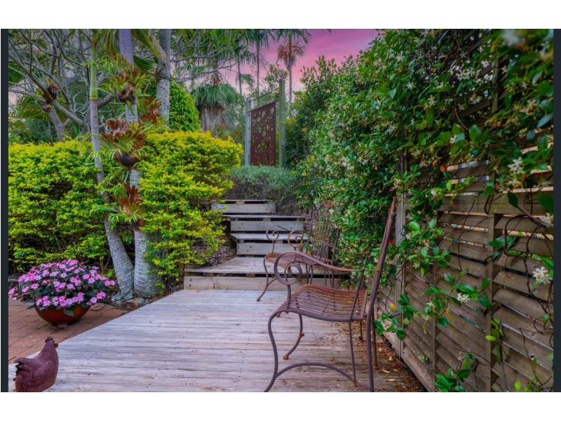 4 Hansen Court, Ormiston QLD 4160