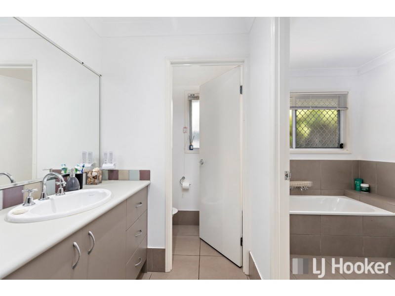 70 Starkey Street, Wellington Point QLD 4160