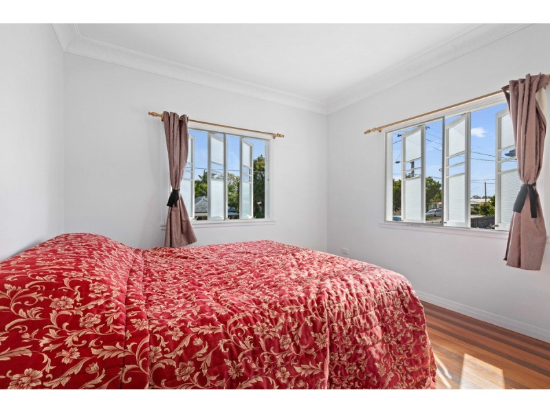 19 MacKenzie Street, Manly West QLD 4179