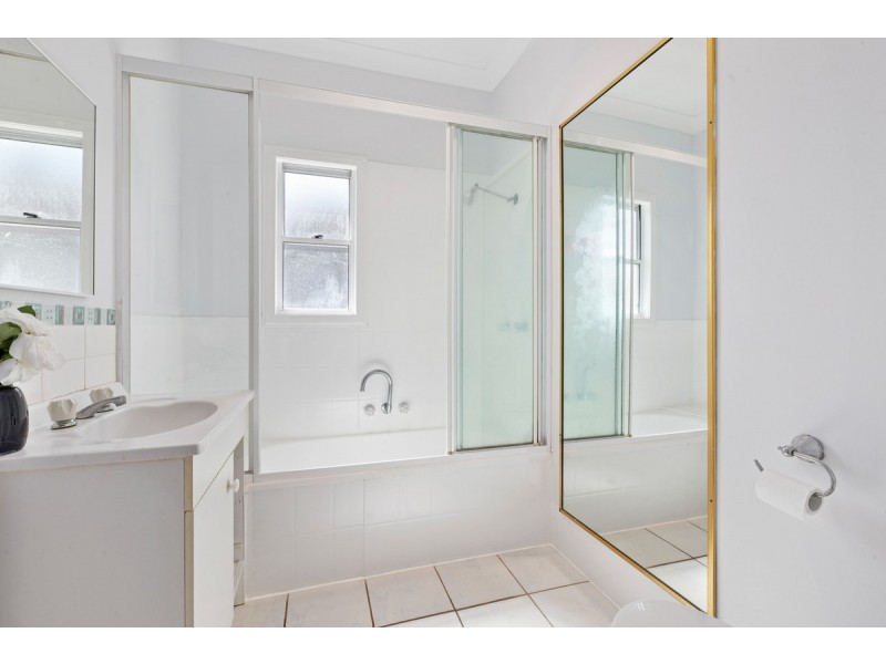 19 MacKenzie Street, Manly West QLD 4179