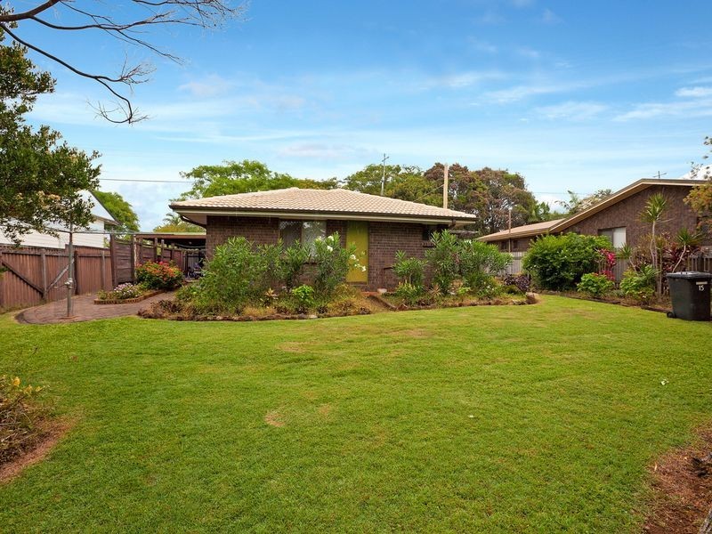 15 Charles Street, Birkdale QLD 4159