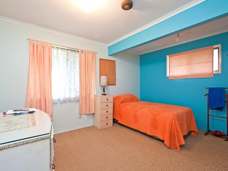 15 Charles Street, Birkdale QLD 4159