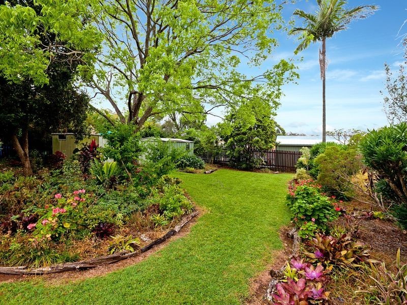 15 Charles Street, Birkdale QLD 4159