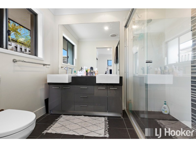 5 Rowe Crescent, Thornlands QLD 4164