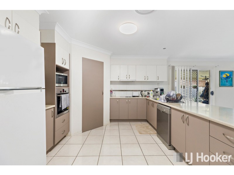 76 Ebony Crescent, Redland Bay QLD 4165