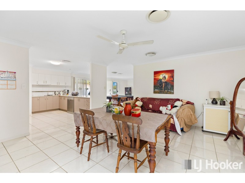 76 Ebony Crescent, Redland Bay QLD 4165