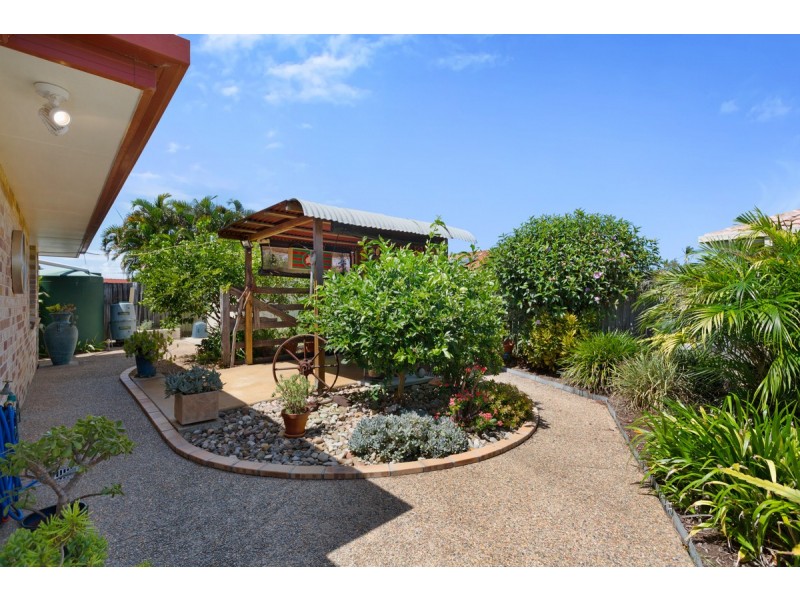 16 Spruce Avenue, Victoria Point QLD 4165