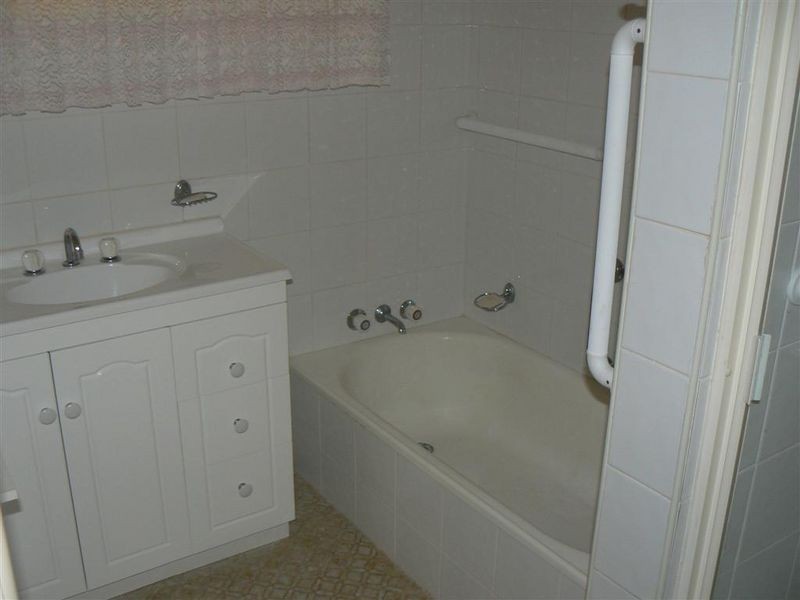 34 Sharven St, Cleveland QLD 4163