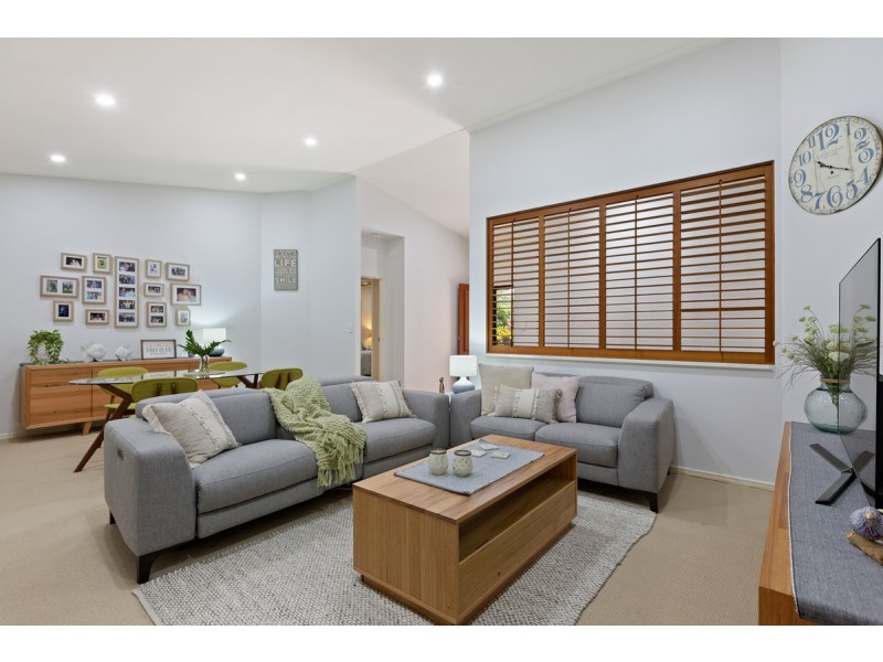 7 Viola Drive, Redland Bay QLD 4165