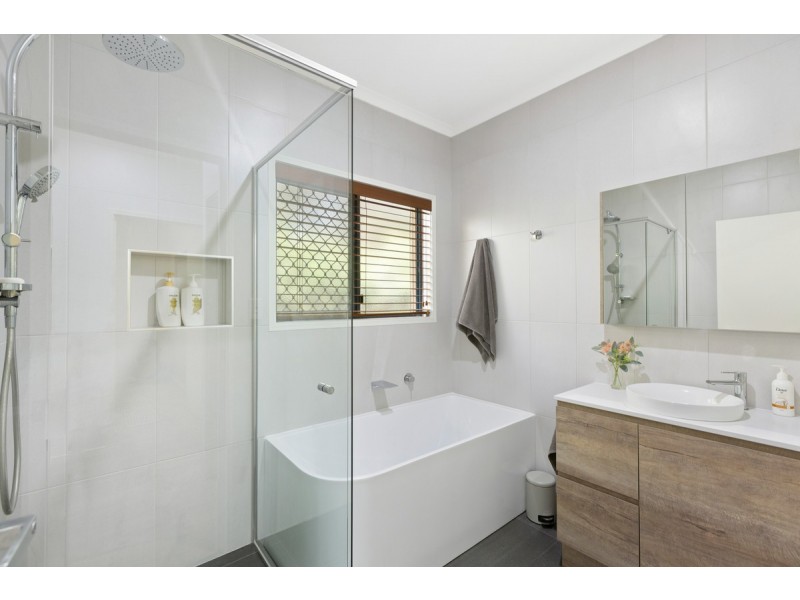 7 Viola Drive, Redland Bay QLD 4165