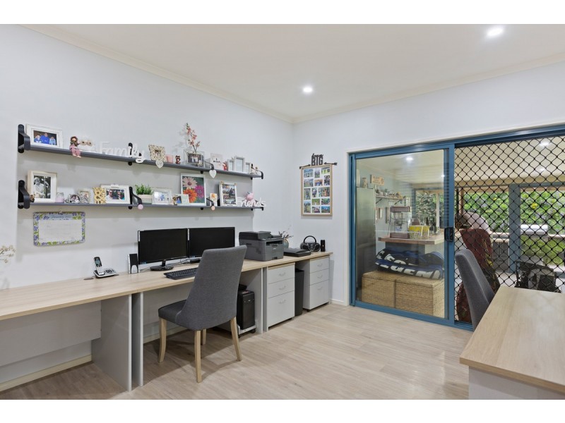 7 Viola Drive, Redland Bay QLD 4165