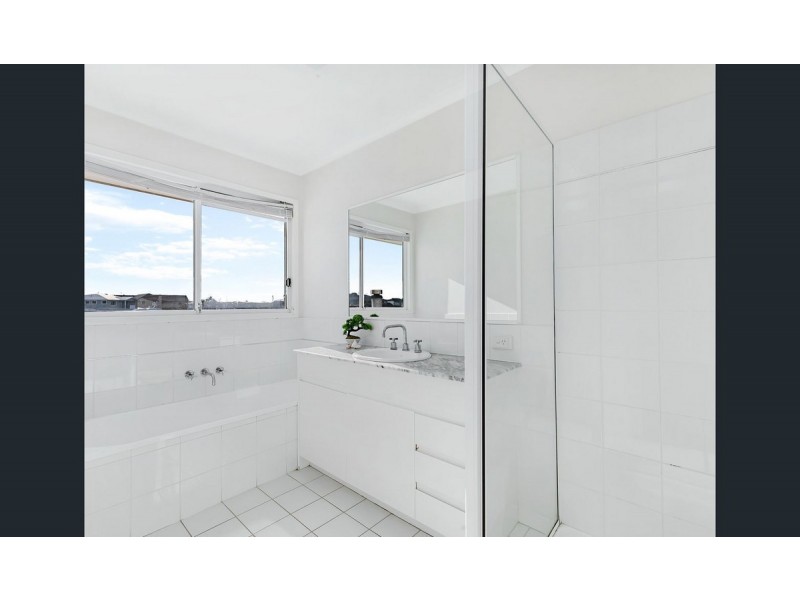 6 Bonaventure Court, Cleveland QLD 4163