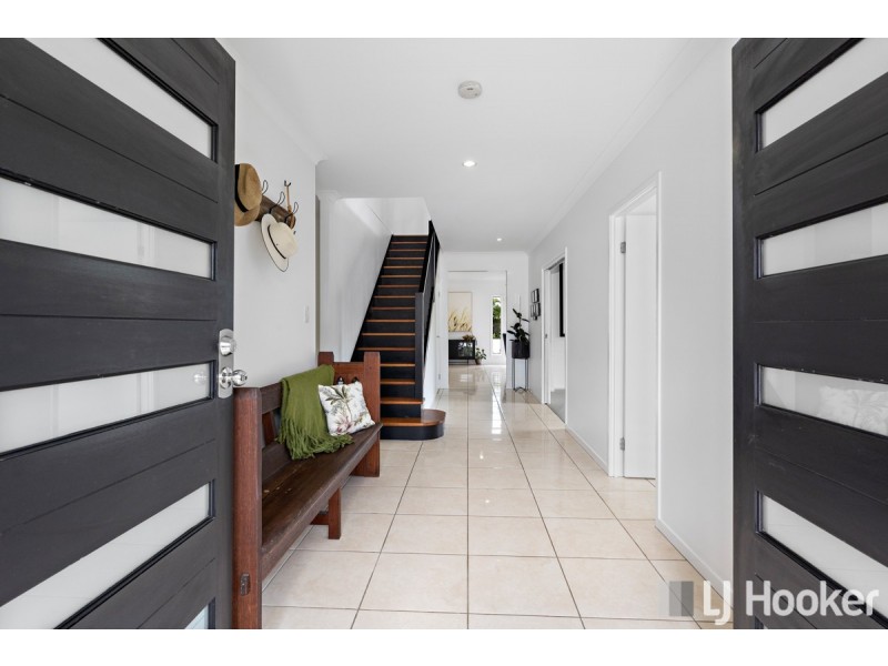 16 Acer Place, Redland Bay QLD 4165
