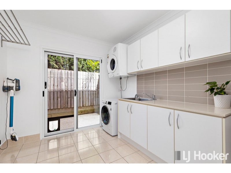16 Acer Place, Redland Bay QLD 4165