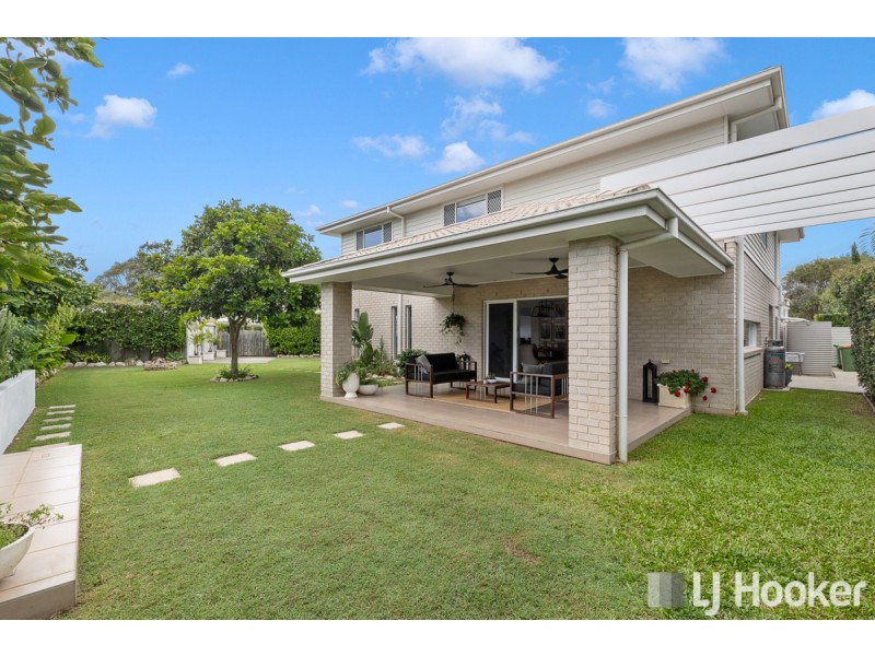 16 Acer Place, Redland Bay QLD 4165