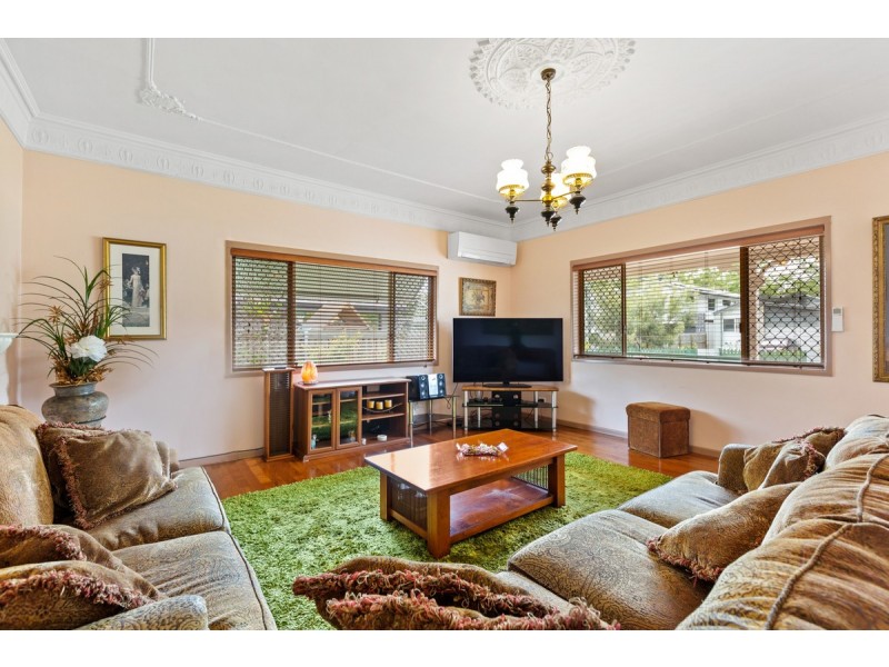 6-8 Hugh Street, Thorneside QLD 4158