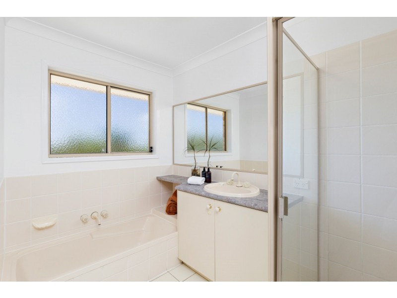 37 Chesterfield Crescent, Wellington Point QLD 4160
