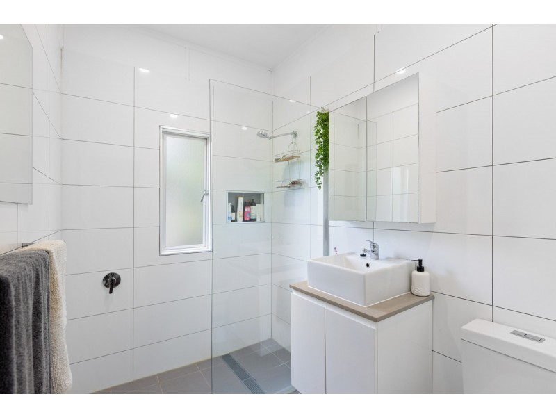 173 Whites Road, Lota QLD 4179