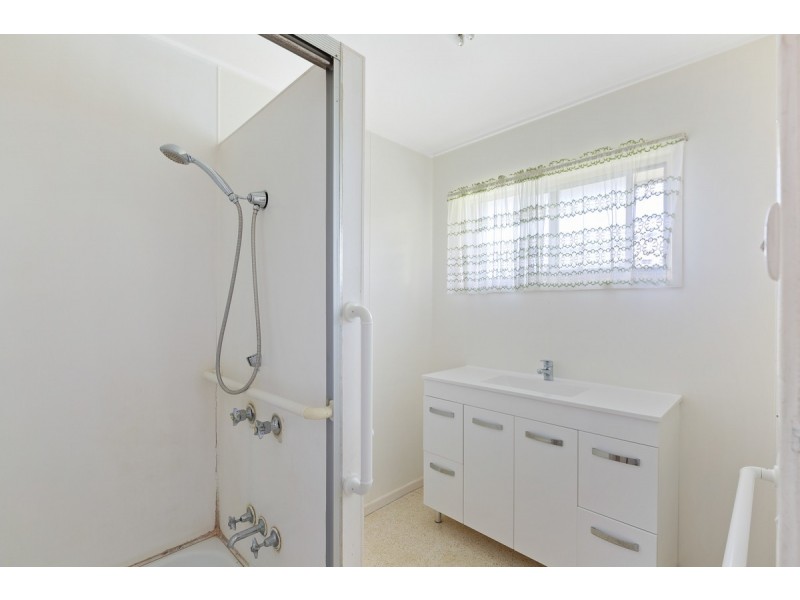 143 Russell Street, Cleveland QLD 4163