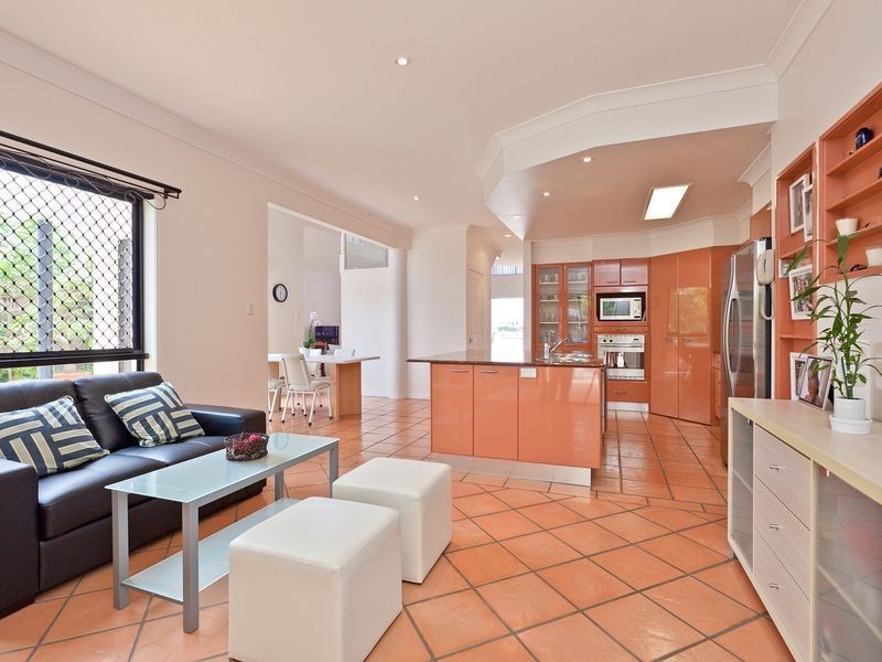 13 Cayman Crescent, Ormiston QLD 4160