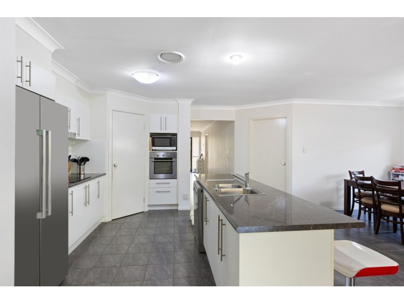 4 Cimmaron Circuit, Thornlands QLD 4164