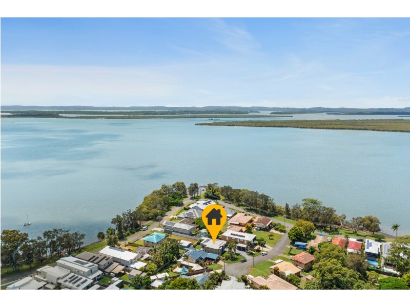 3 Sandra Court, Redland Bay QLD 4165