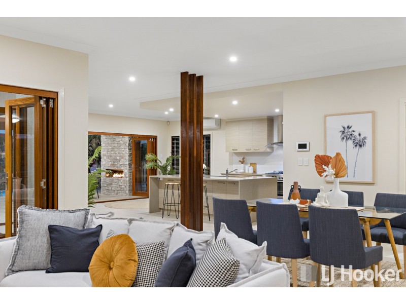 20 Compass Court, Raby Bay QLD 4163