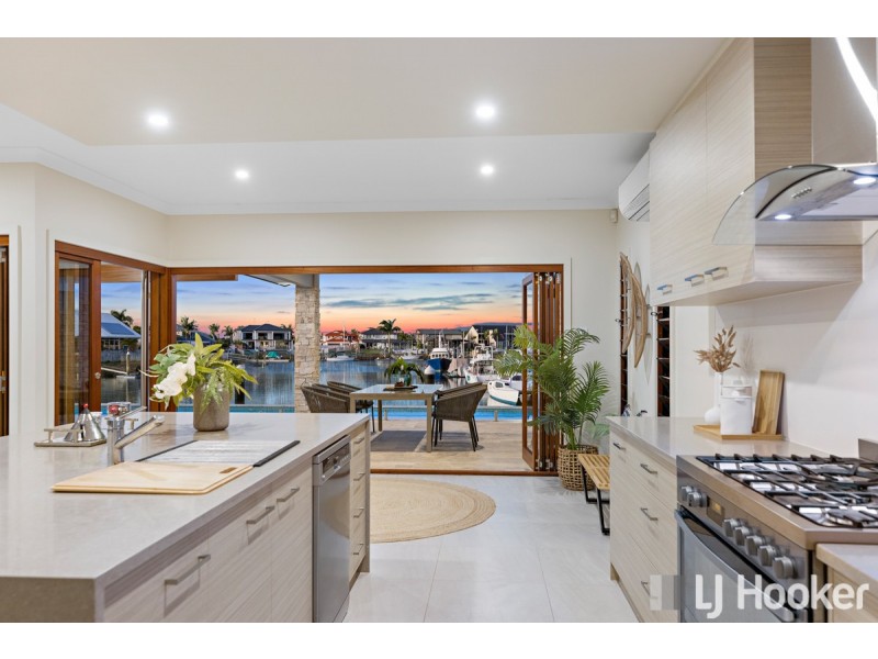 20 Compass Court, Raby Bay QLD 4163