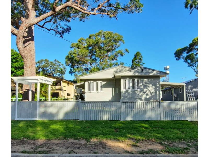 8 Curlew Street, Macleay Island QLD 4184