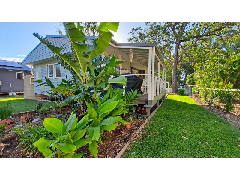 8 Curlew Street, Macleay Island QLD 4184