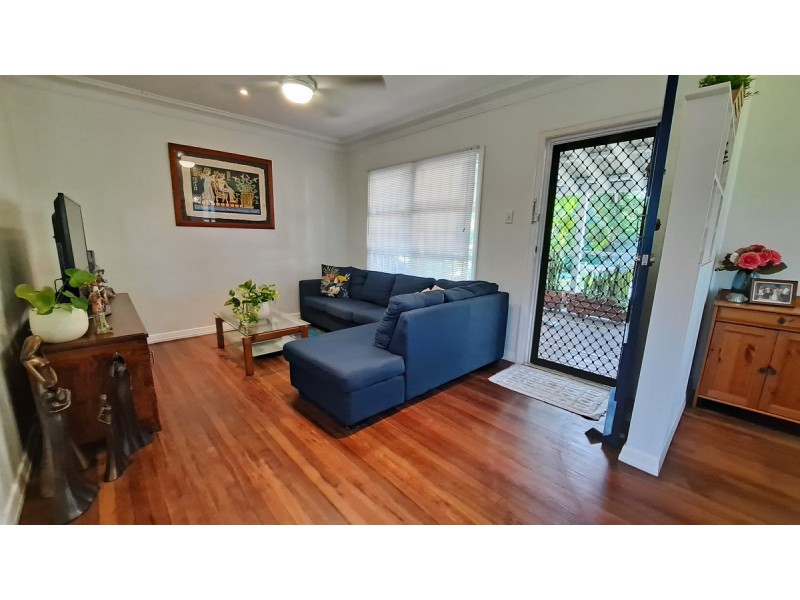 8 Curlew Street, Macleay Island QLD 4184