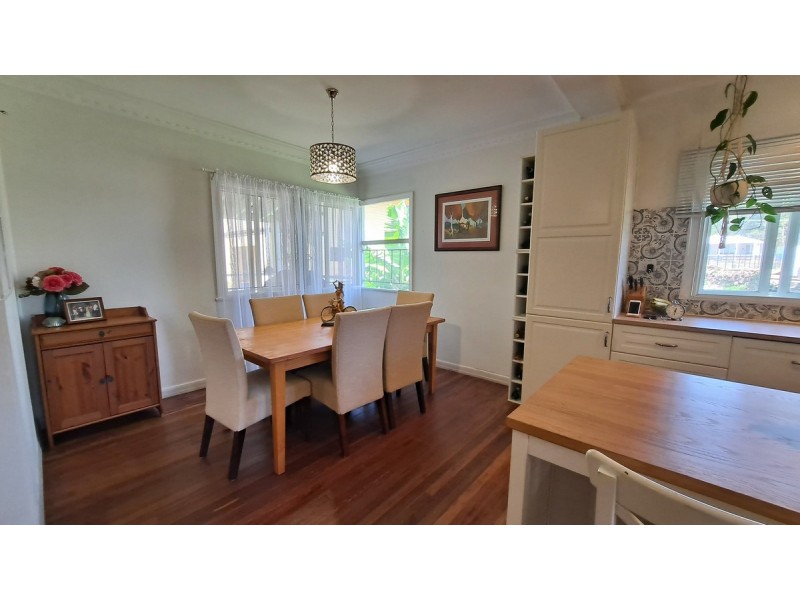 8 Curlew Street, Macleay Island QLD 4184