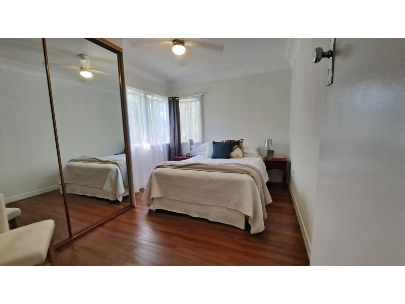 8 Curlew Street, Macleay Island QLD 4184