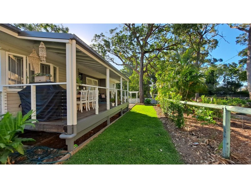8 Curlew Street, Macleay Island QLD 4184
