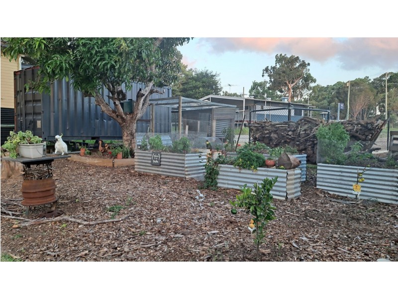 8 Curlew Street, Macleay Island QLD 4184