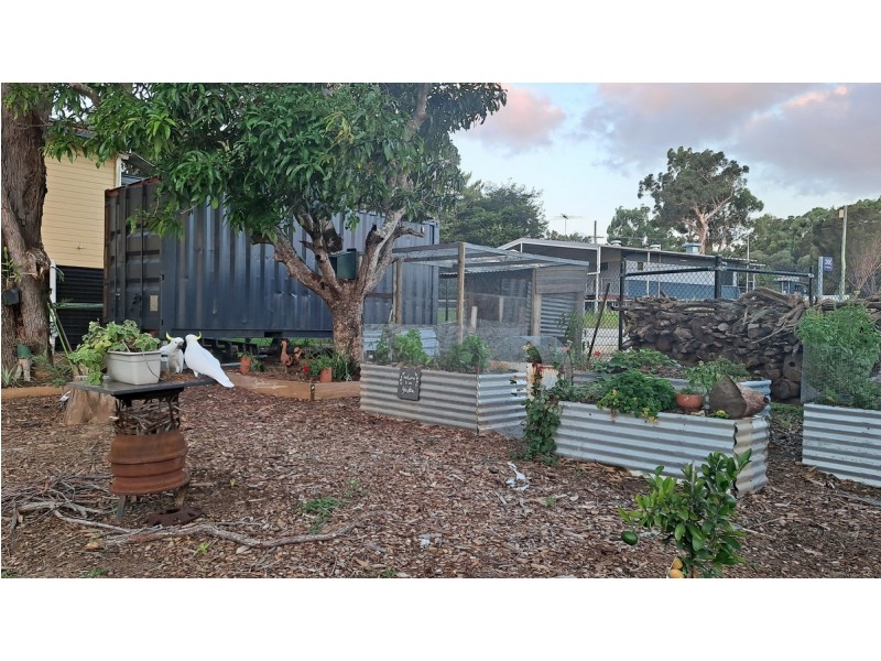 8 Curlew Street, Macleay Island QLD 4184