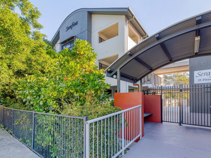 8/25 Pittwin Road North, Capalaba QLD 4157