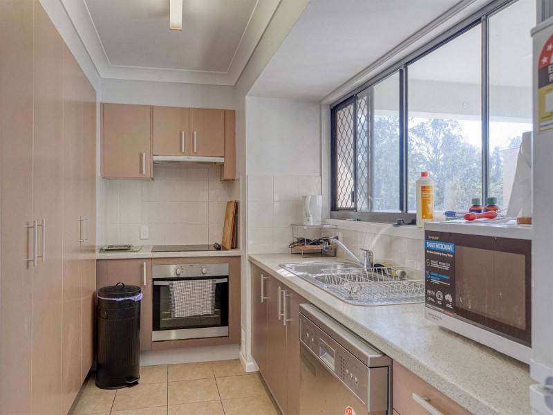 8/25 Pittwin Road North, Capalaba QLD 4157