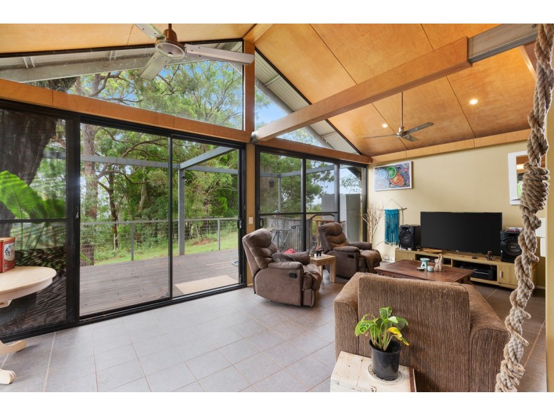 14 Thompson Esplanade, Russell Island QLD 4184