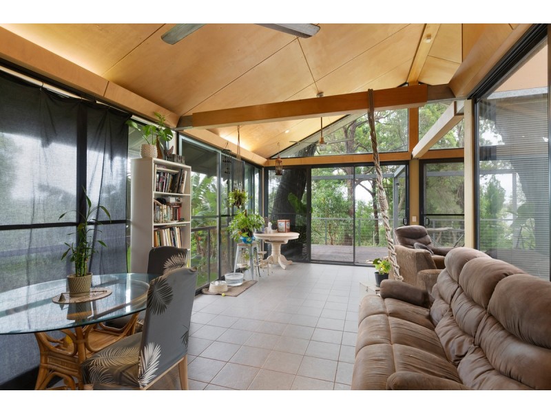 14 Thompson Esplanade, Russell Island QLD 4184