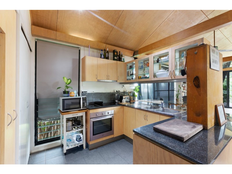 14 Thompson Esplanade, Russell Island QLD 4184