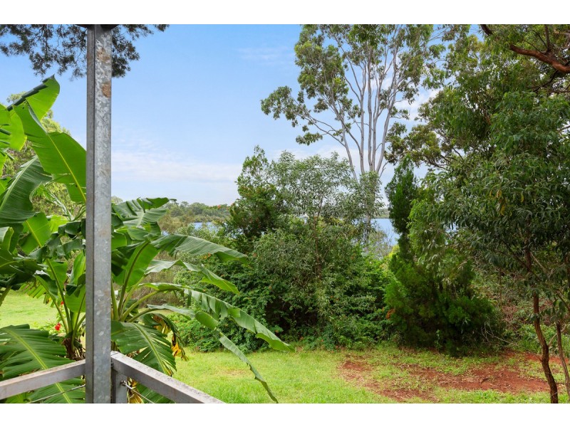 14 Thompson Esplanade, Russell Island QLD 4184