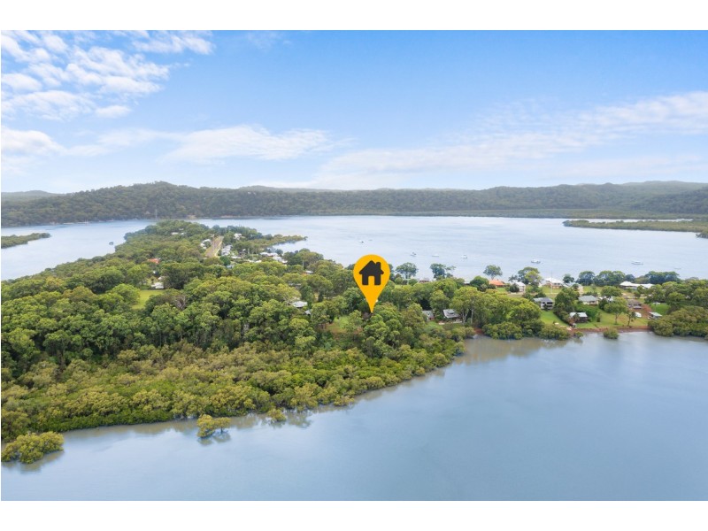 14 Thompson Esplanade, Russell Island QLD 4184