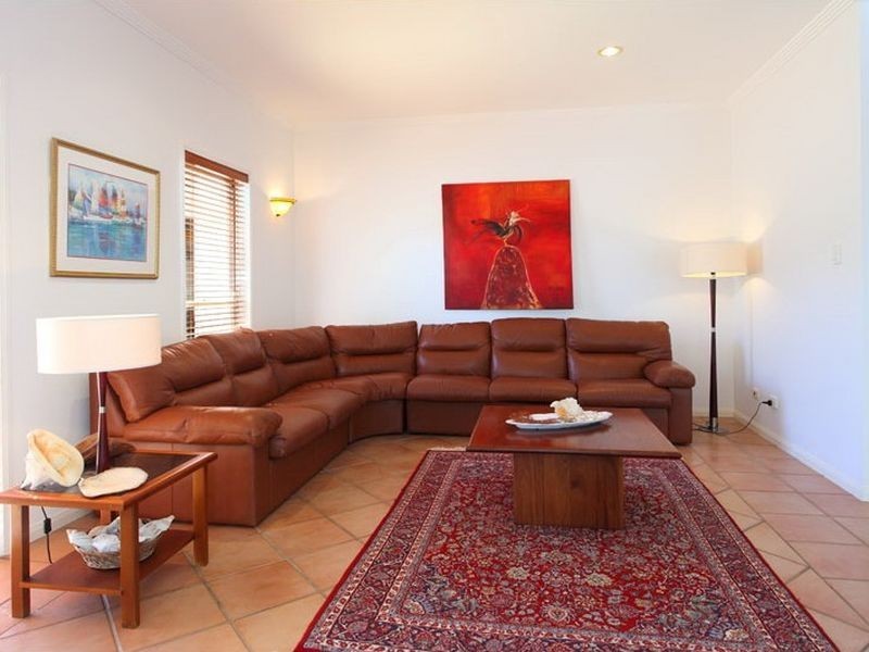 16 Sommersea Drive, Raby Bay QLD 4163