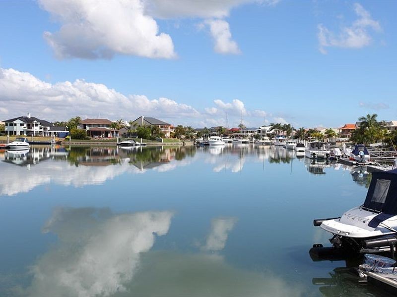 16 Sommersea Drive, Raby Bay QLD 4163