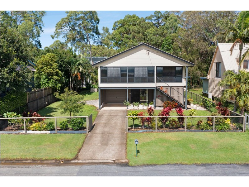 3 Timothy Street, Macleay Island QLD 4184
