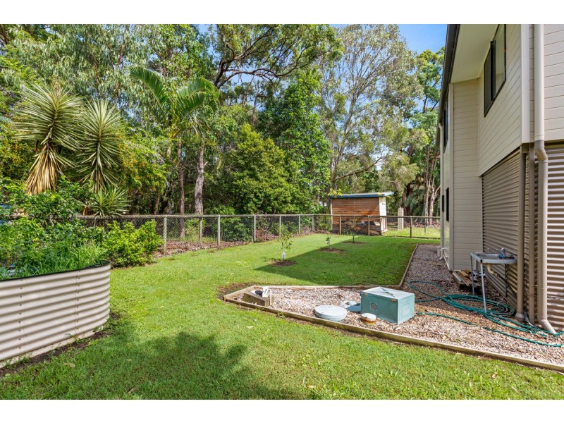 3 Timothy Street, Macleay Island QLD 4184
